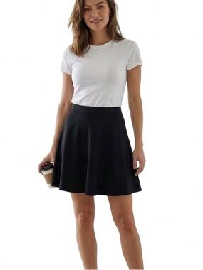 Aritzia / Wilfred Black Mini Skirt